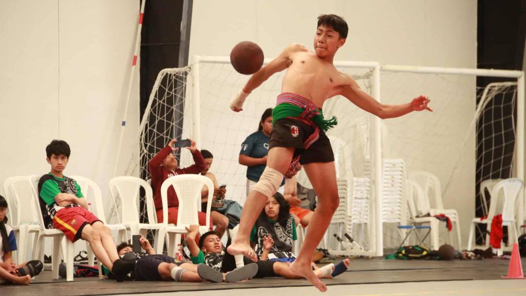 Jóvenes celebran la cultura con un torneo de pelota maya | Álex Meoño