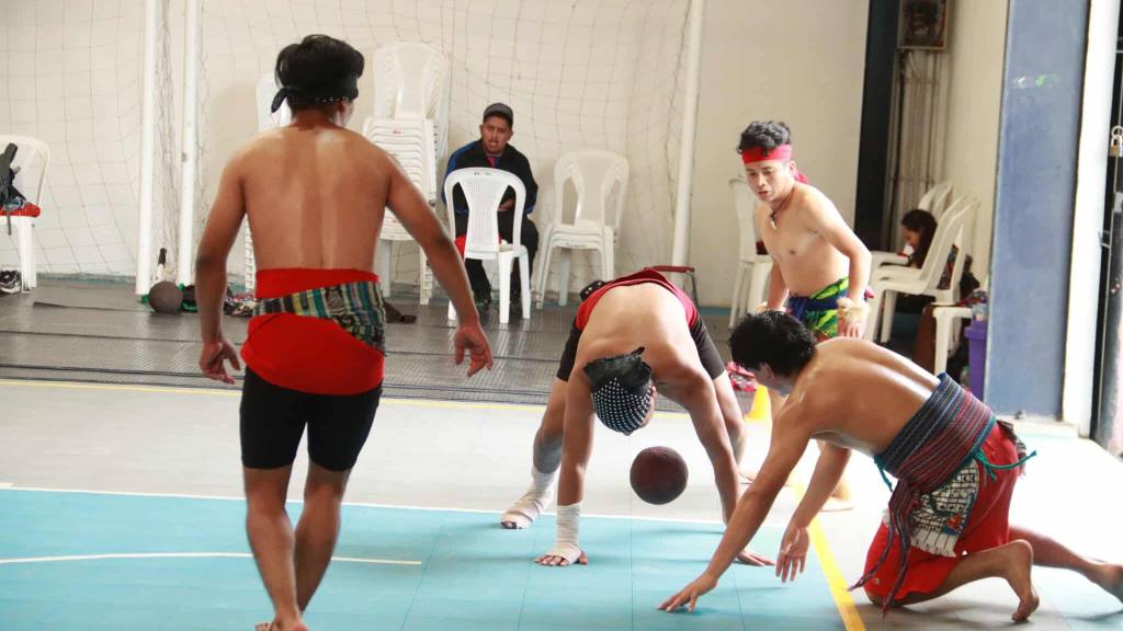 Jóvenes celebran la cultura con un torneo de pelota maya | Álex Meoño
