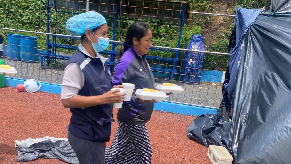 Ayuda llega en 4x4 por derrumbes tras secuencia sísmica | Conred