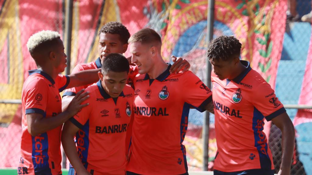 Celebración de Municipal ante Alianza | Alex Meoño