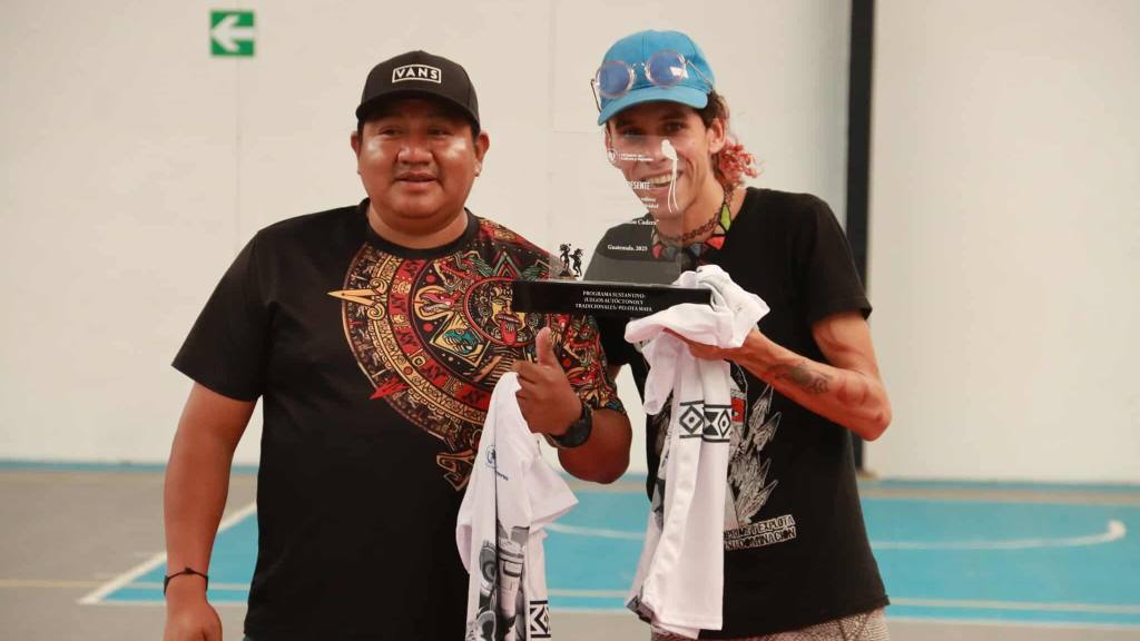 Promueven el juego de pelota maya con un nuevo campeón | Álex Meoño
