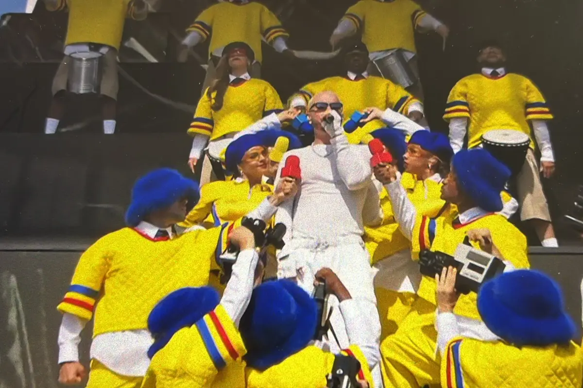 Show de J Balvin durante show del medio tiempo en final del Mundial de Clubes de la FIFA 2025