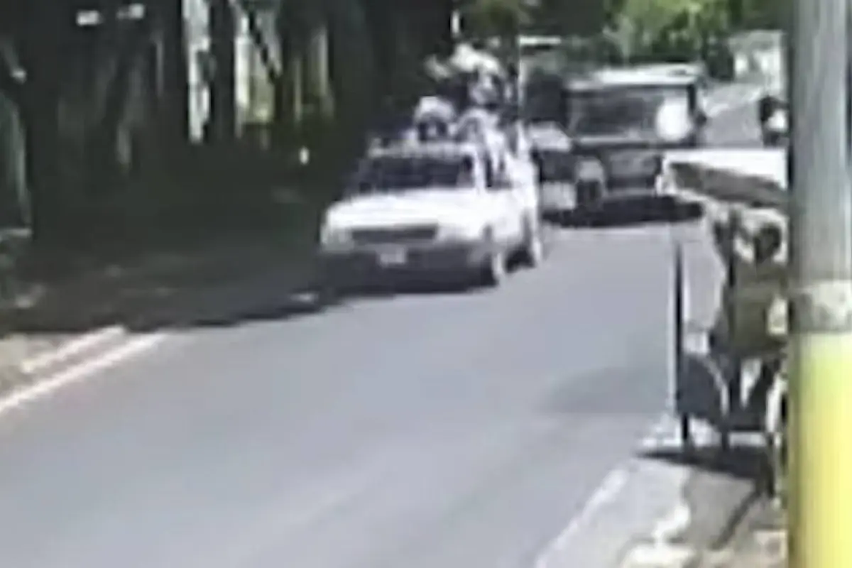 El accidente dejó a otra persona herida., Captura de pantalla video Facebook.