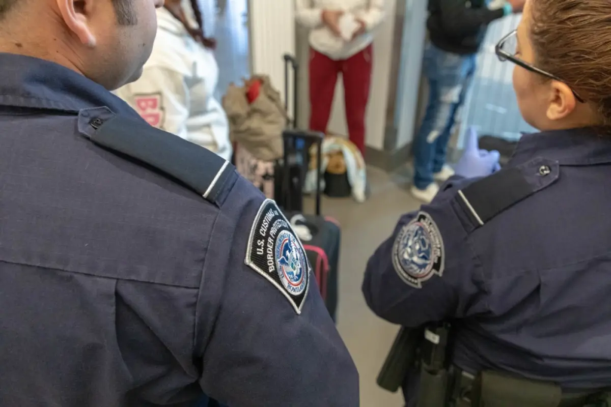Estados Unidos busca software capaz de desencriptar mensajes., CBP.