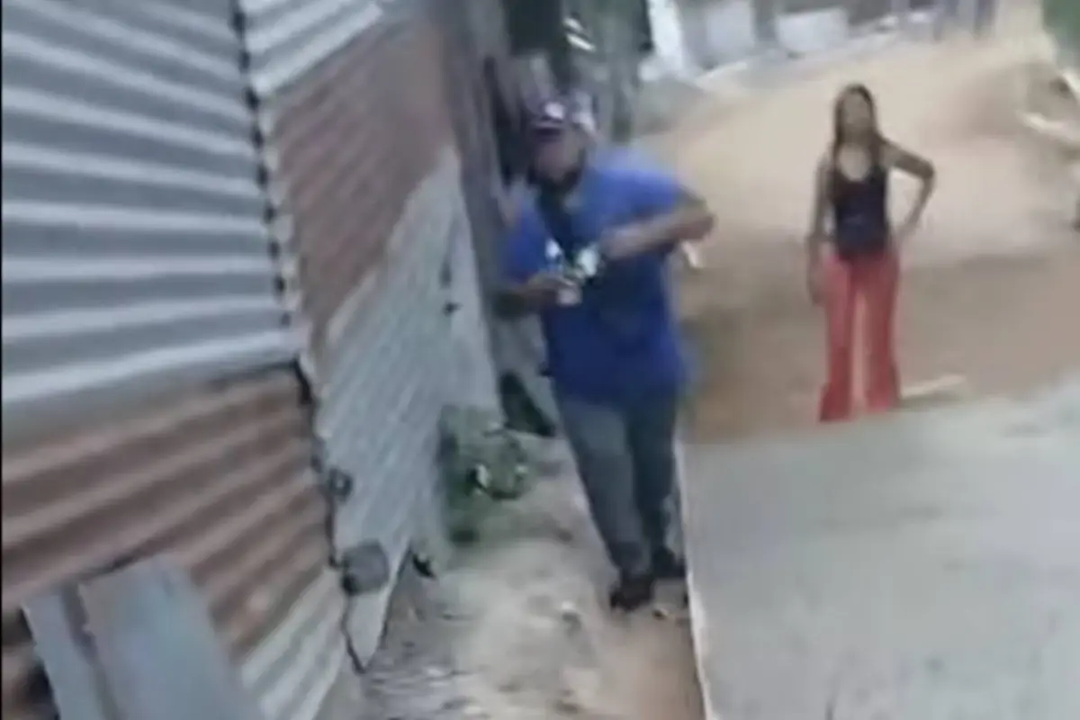 Municipalidad de Villa Canales denuncia a vecino armado., Captura de pantalla video Facebook.