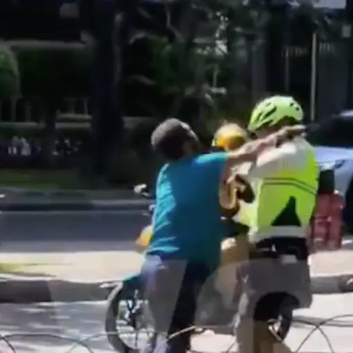 Altrcado en la Avenida Reforma  ,Captura de pantalla video X.