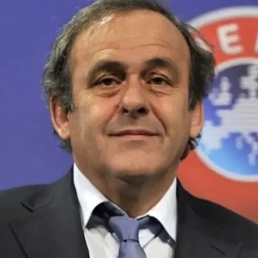 Michel Platini sufrió el robo de una veintena de trofeos 