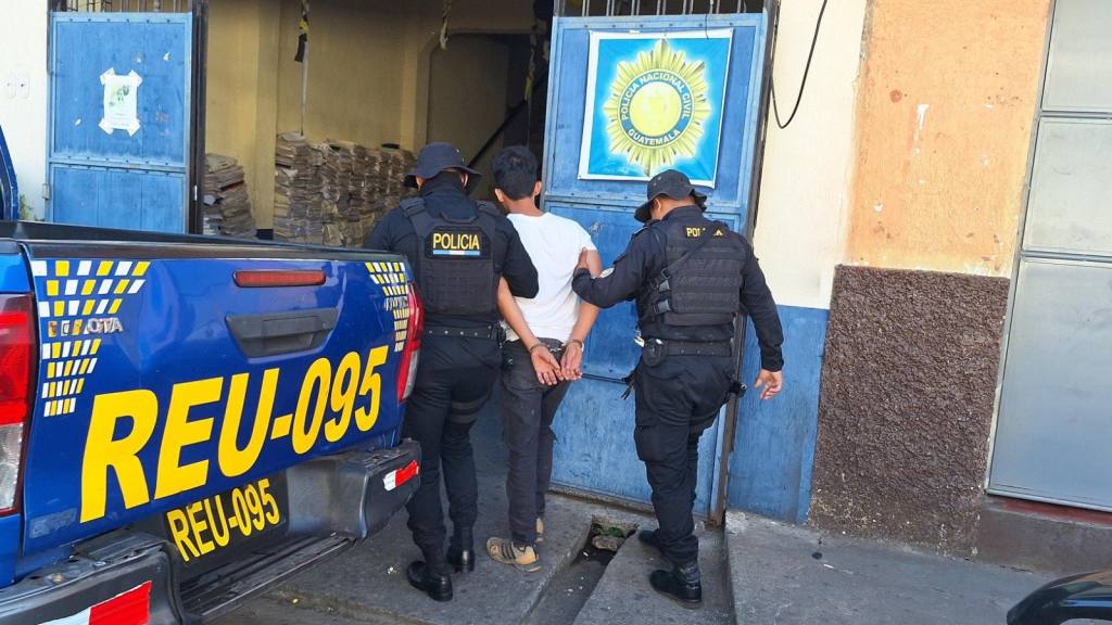 Capturan a dos sospechosos de ejecutar masacre en Retalhuleu | PNC de Guatemala.