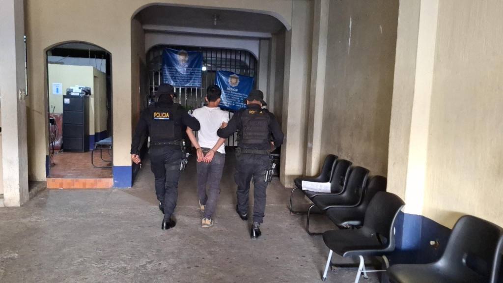 captCapturan a dos sospechosos de ejecutar masacre en Retalhuleuurasen | PNC de Guatemala.