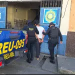 Uno de los detenidos fue llevado ante la justicia y otro a un hospital por tener una herida en el brazo izquierdo. ,PNC de Guatemala.