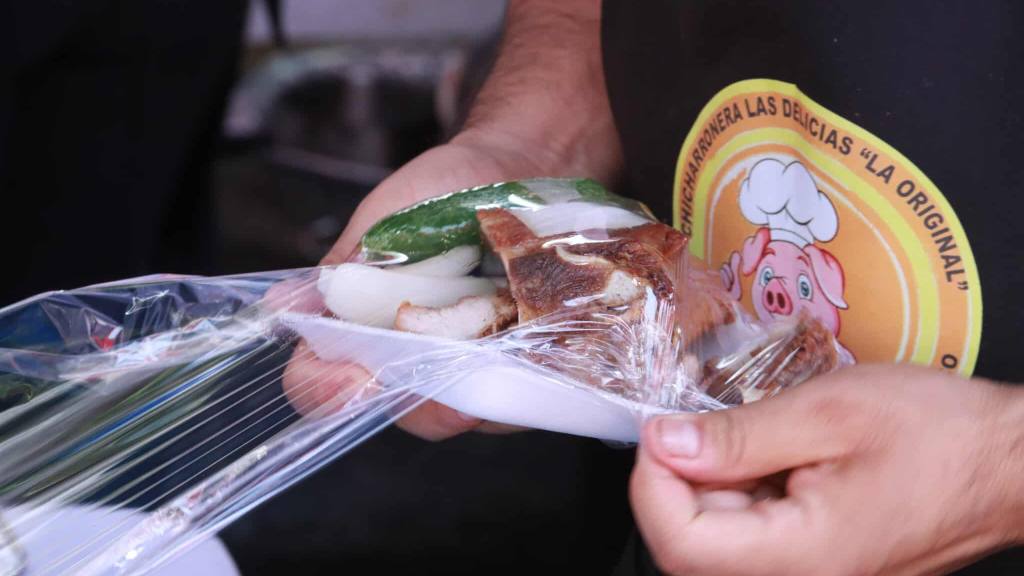 Feria del Chicharrón pone sabor al Parque Central de Mixco | Álex Meoño