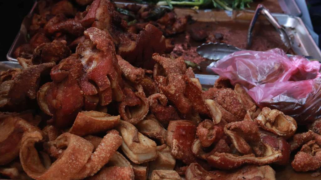Feria del Chicharrón pone sabor al Parque Central de Mixco | Álex Meoño