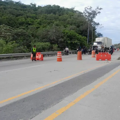 PROVIAL instaló señalización temporal, mientras se realizan las tareas de limpieza. ,PROVIAL.
