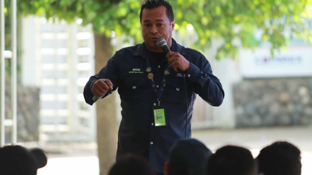Taller Vidas en Ruta congrega a miles de motoristas | Álex Meoño