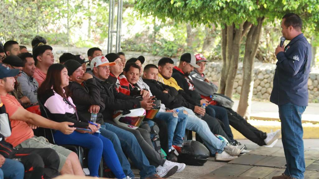Taller Vidas en Ruta congrega a miles de motoristas | Álex Meoño