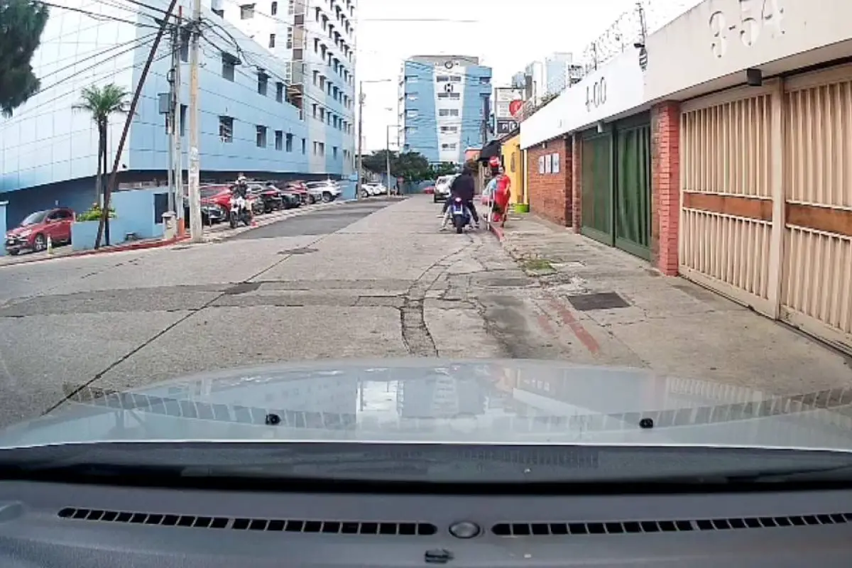 Asalto motoladrones en zona 10, Captura de pantalla video X.