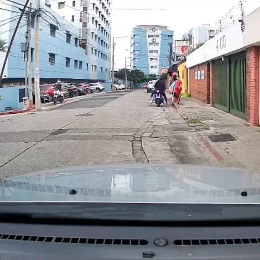 Asalto motoladrones en zona 10 ,Captura de pantalla video X.