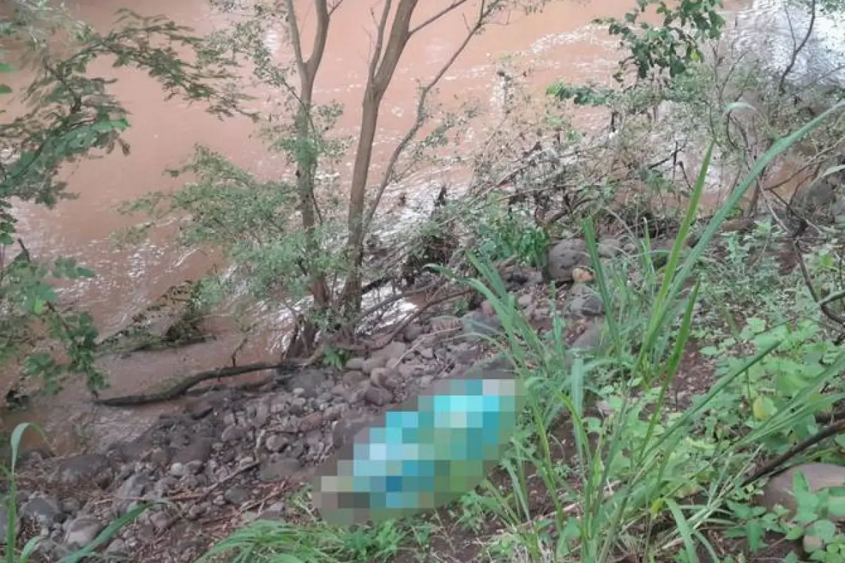 Dos personas fueron halladas sin vida tras el incidente en Jutiapa., Bomberos Municipales Departamentales