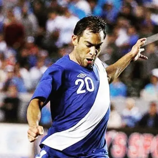 Carlos Ruiz es el máximo goleador de la Selección de Guatemala 