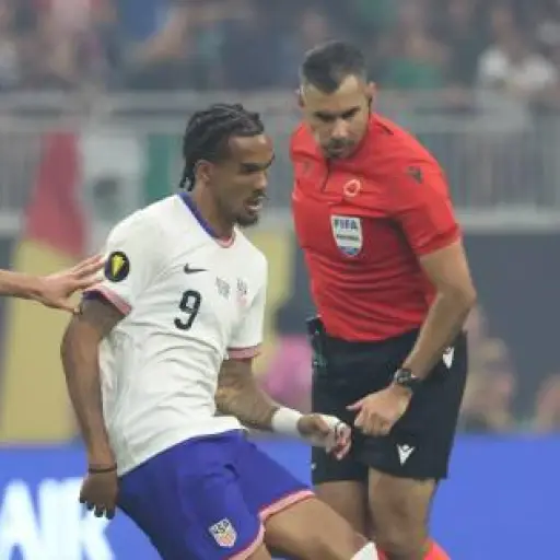 Mario Escobar en la final de la Copa Oro 2025 entre Estados Unidos y México 