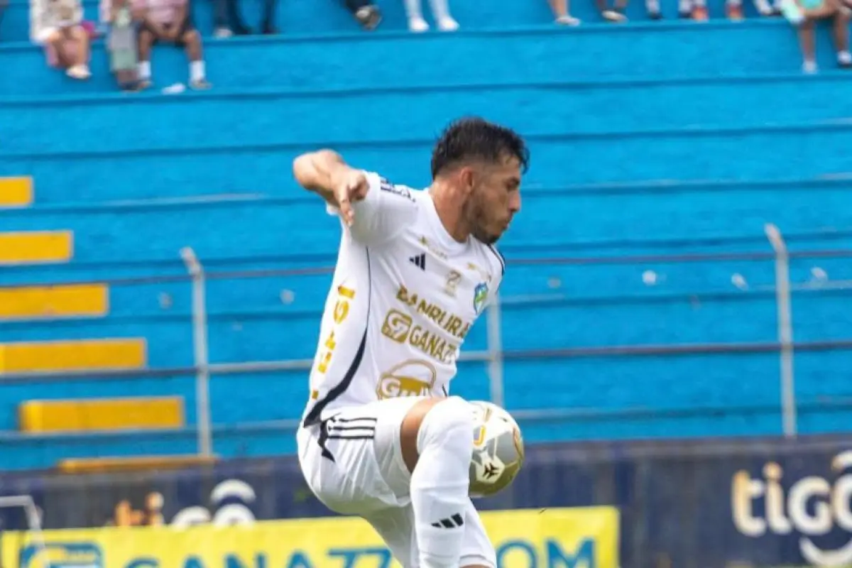 Wilson Pineda en una acción el sábado ante Deportivo Suchitepéquez 