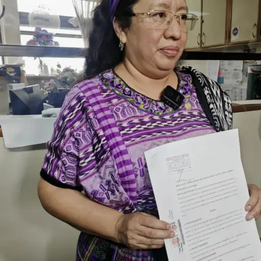La viceministra de Desarrollo, Bertha Zapeta, tras presentar la querella contra el diputado Enríquez. ,Foto Angel Oliva
