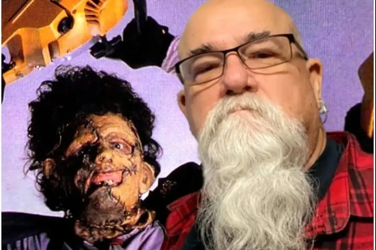 Bob Elmore, Redes sociales