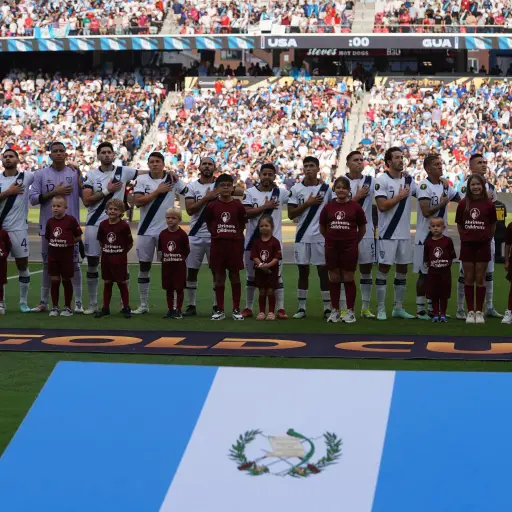 Alineación de Guatemala en el partido ante Estados Unidos por semifinales de Copa Oro - FFG