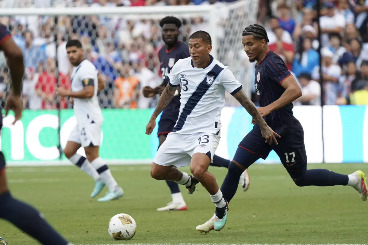Carlos Ruiz se pronunció sobre la eliminación de Guatemala  