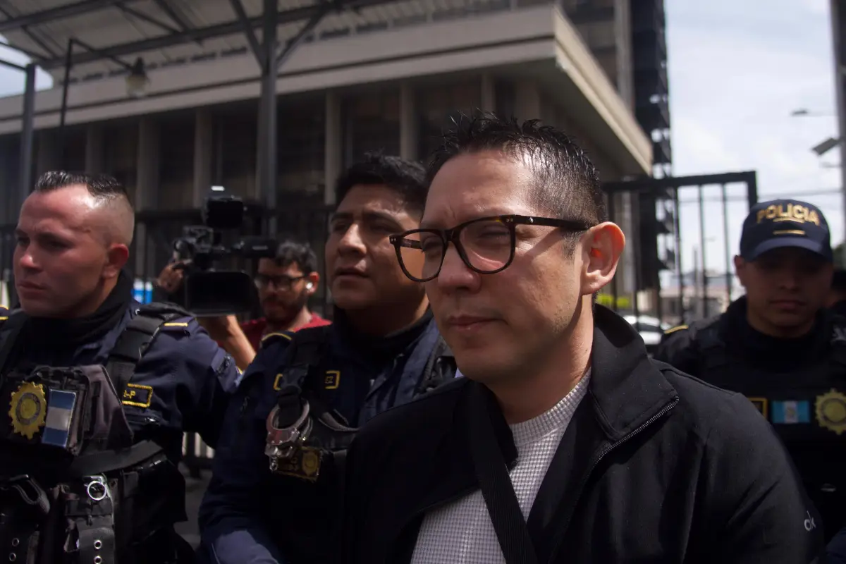Melvin Quijivix, expresidente del INDE, a su llegada a la Torre de Tribunales., Omar Solís/Emisoras Unidas