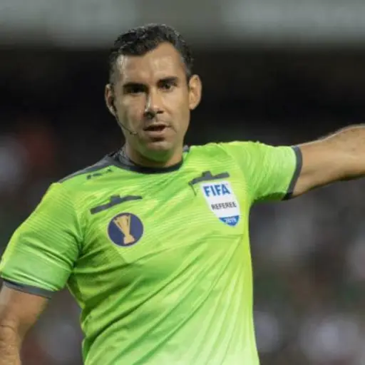 Mario Escobar, árbitro de la final de Copa Oro 2025