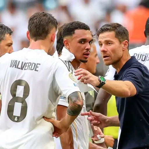 Xabi Alonso y Fede Valverde en duelo del Mundial de Clubes 
