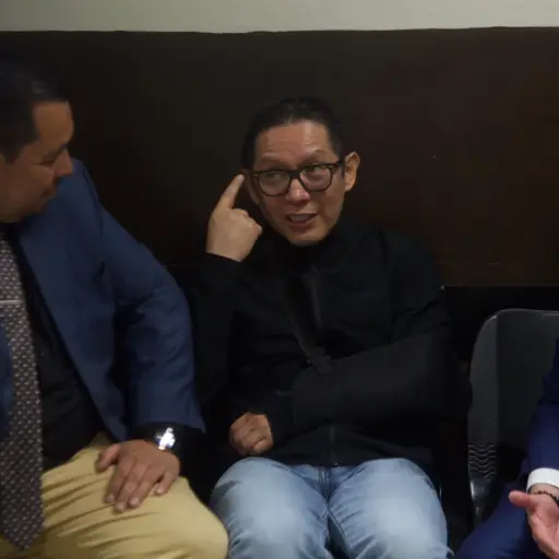 Melvin Quijivix, expresidente del INDE, a su ingreso a la sala de audiencias. ,Omar Solís/Emisoras Unidas