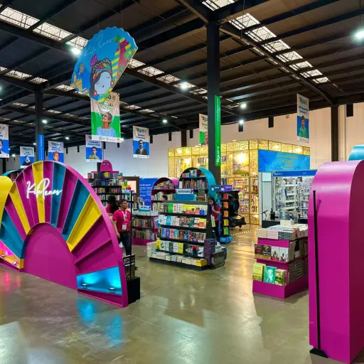 Kitapenas en Filgua ,Cortesía