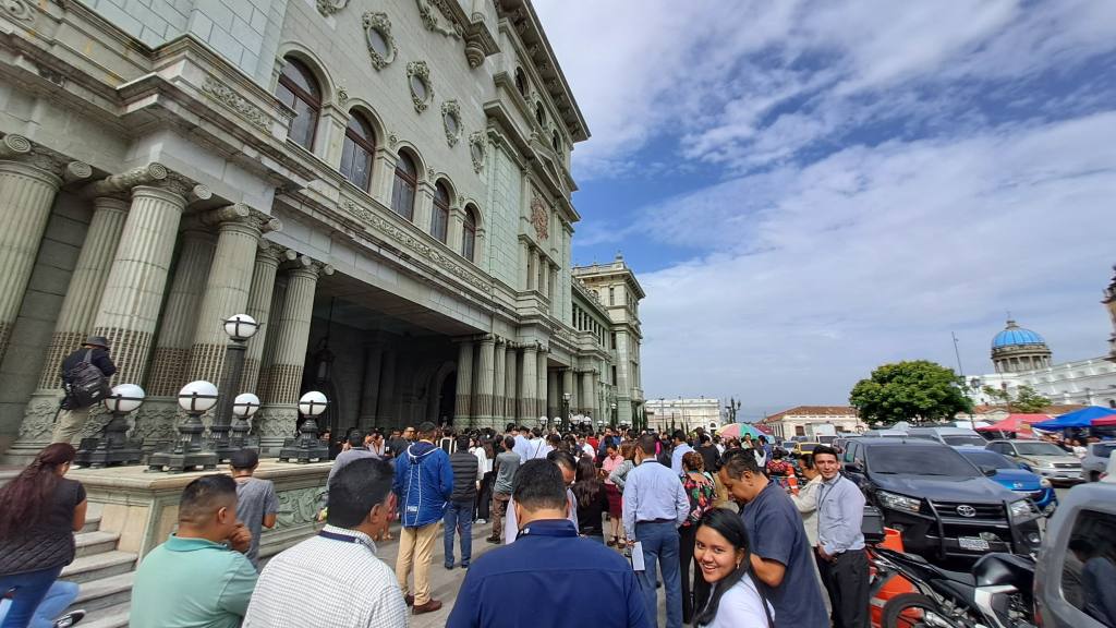Evacuación Palacio Nacional de la Cultura tras fuerte sismo  | Omar Solís