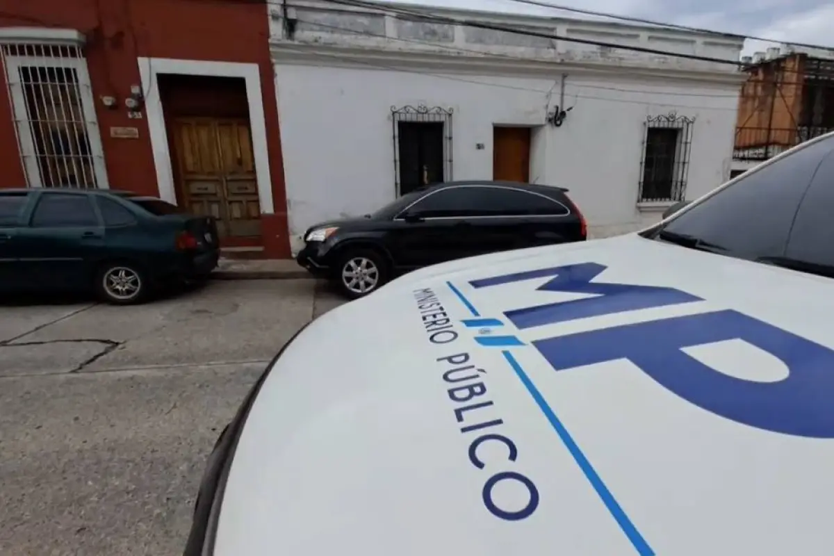 Un vehículo del MP estacionado frente a las oficinas del TSE., Omar Solís/Emisoras Unidas