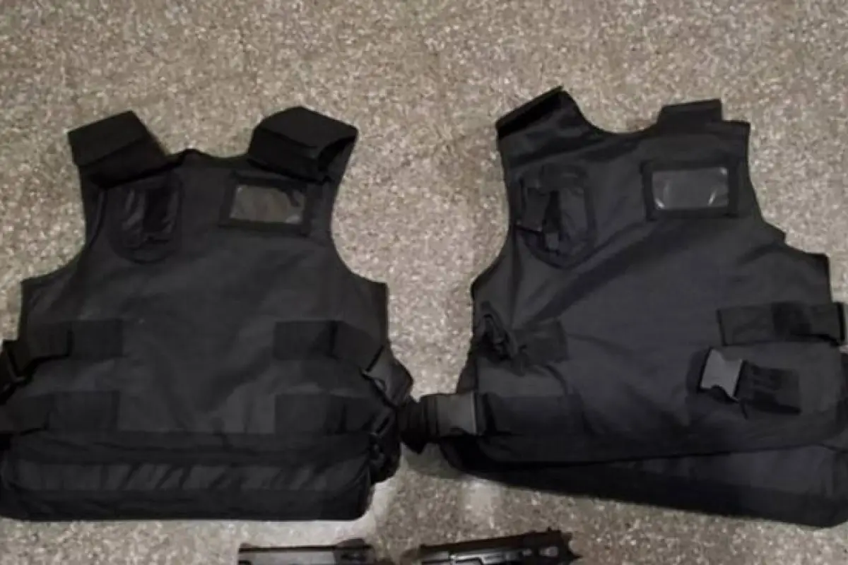 Los menores llevaban chalecos antibalas y armas de fuego., PNC