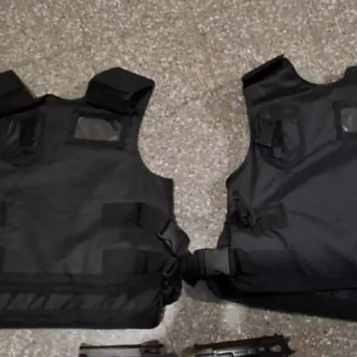 Los menores llevaban chalecos antibalas y armas de fuego. ,PNC