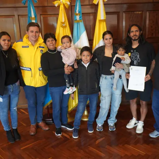 José Morales recibe homenaje en Santa Catarina Pinula - Sebastián Siero