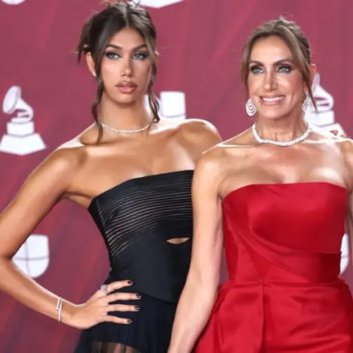 Lili y su hija ,Facebook