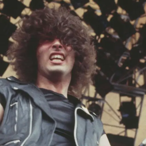 Paul Mario Day ,Redes sociales