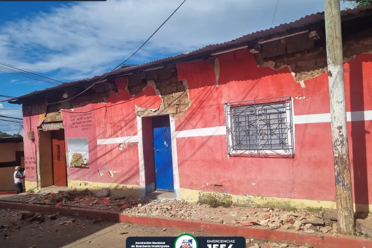 Una de las viviendas dañadas a consecuencia de los sismos en Comapa, Jutiapa., Bomberos Municipales Departamentales