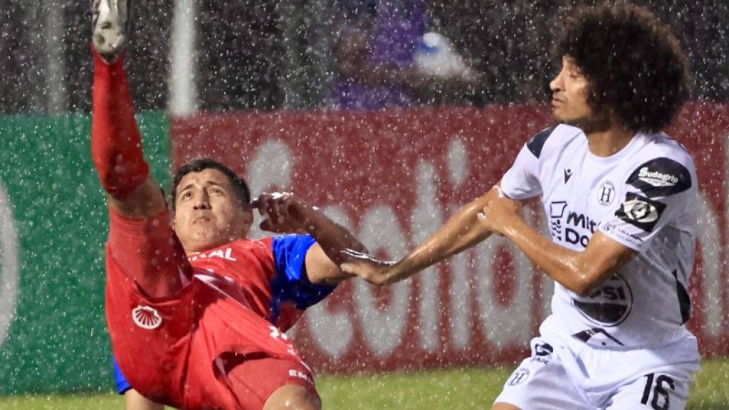 Partido entre Hércules y Xelajú MC por la primera jornada de la Copa Centroamericana 2025 | INDES
