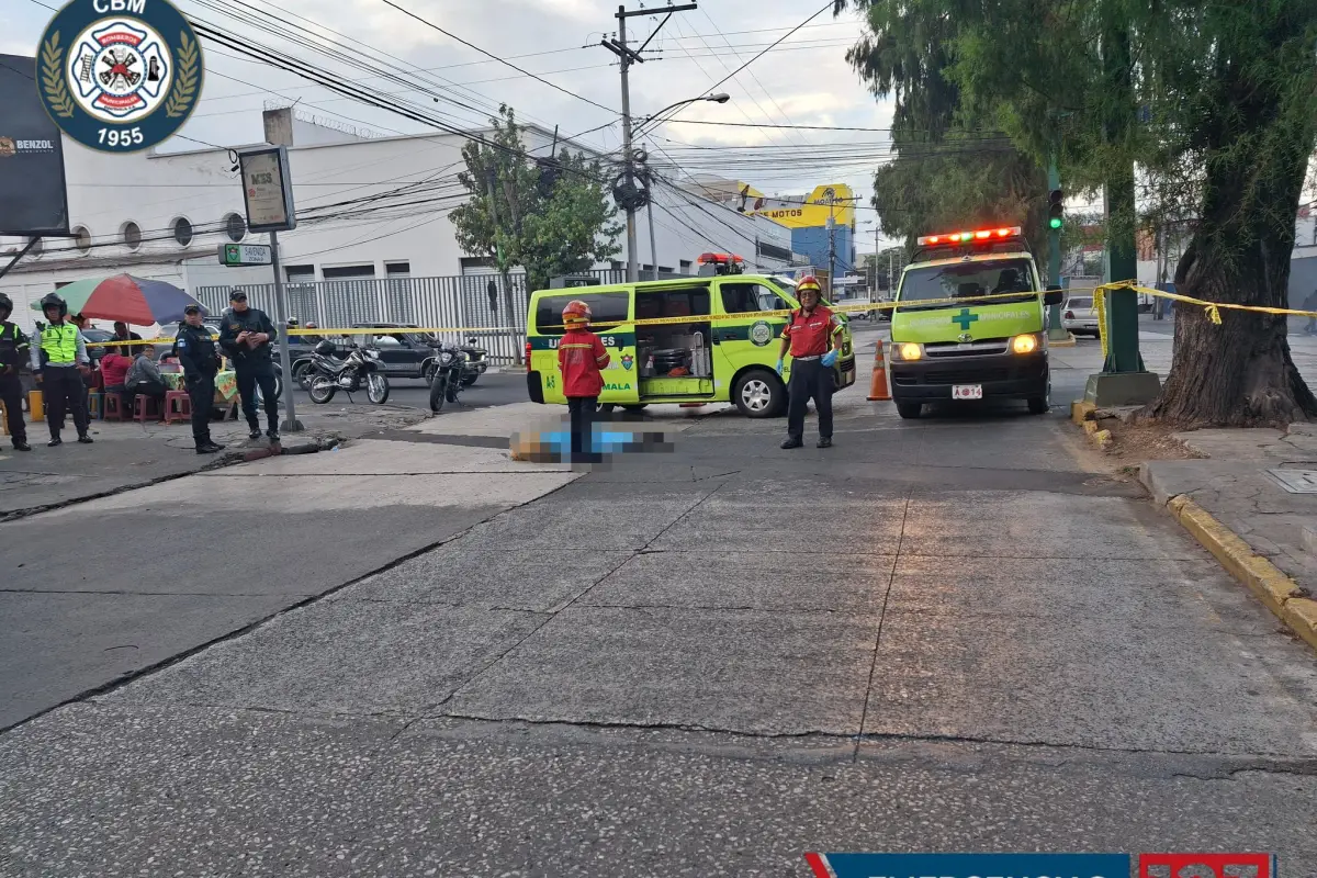 En el área está cerrado el paso vehicular., Bomberos Municipales