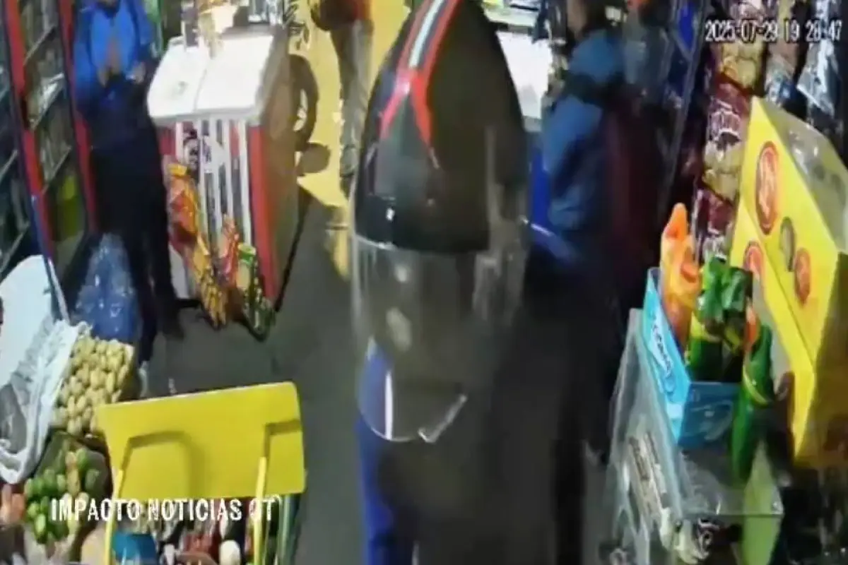 Supuesto extorsionista en Antigua., Captura de pantalla video X.