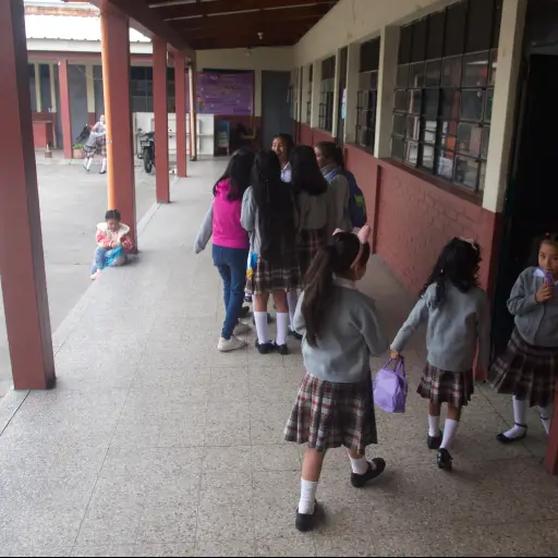escuela estudiantes clases