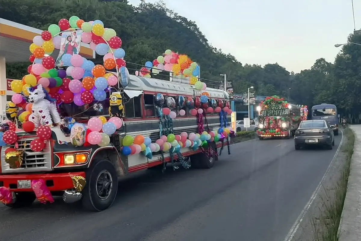 En las carreteras se pudo observar el recorrido de varias caravanas., Cortesía. 