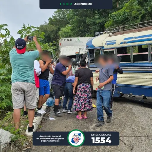 El accidente ocurrió en el camino hacia la aldea Llano de Ánimas. ,Bomberos Municipales Departamentales. 
