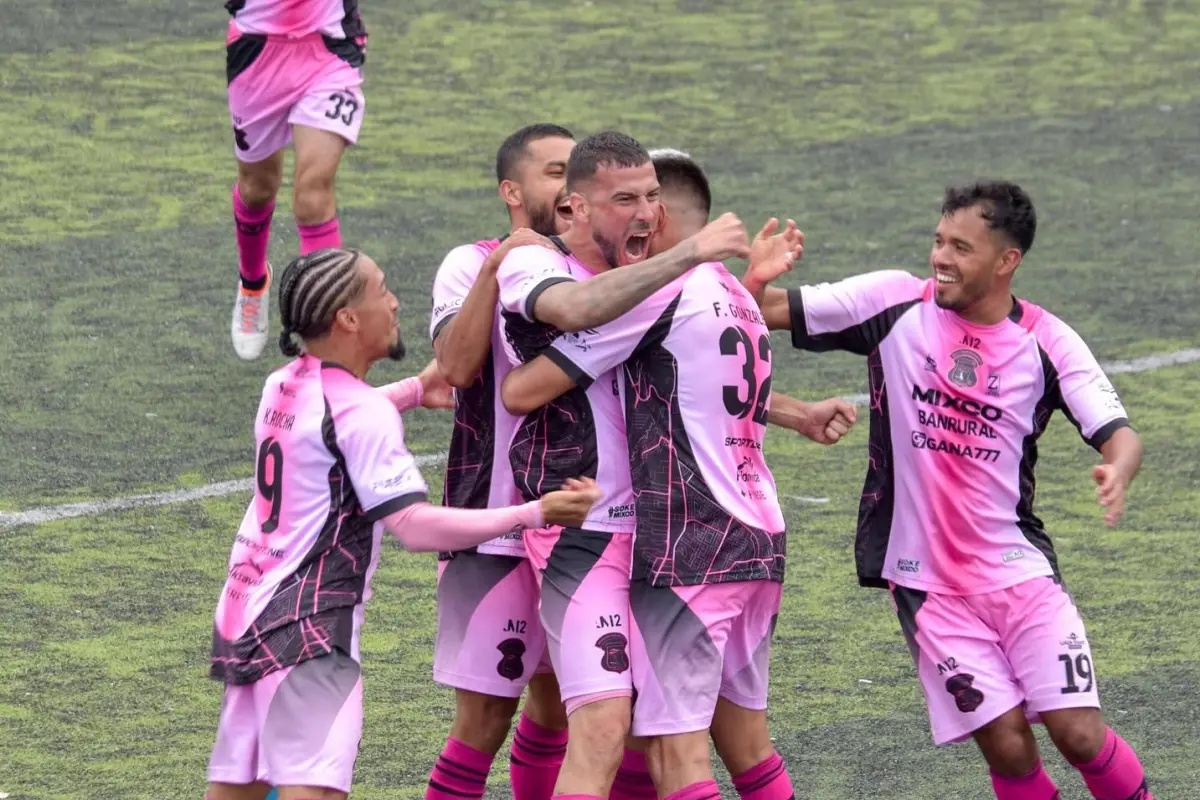 Celebración de Mixco ante Comunicaciones - Deportivo Mixco