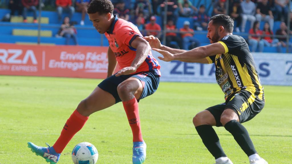Partido entre Municipal y Aurora por la segunda jornada del Apertura 2025 | Alex Meoño